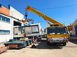 Descarga de centro de mecanizado de 20 ton