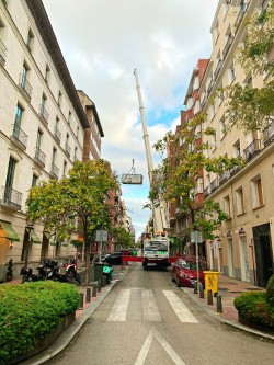 Corte de calle en el centro de Madrid.