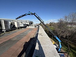 Montaje de enfriadoras en cubierta